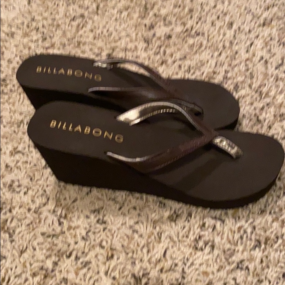 NWOT billabong wedge brown sandals